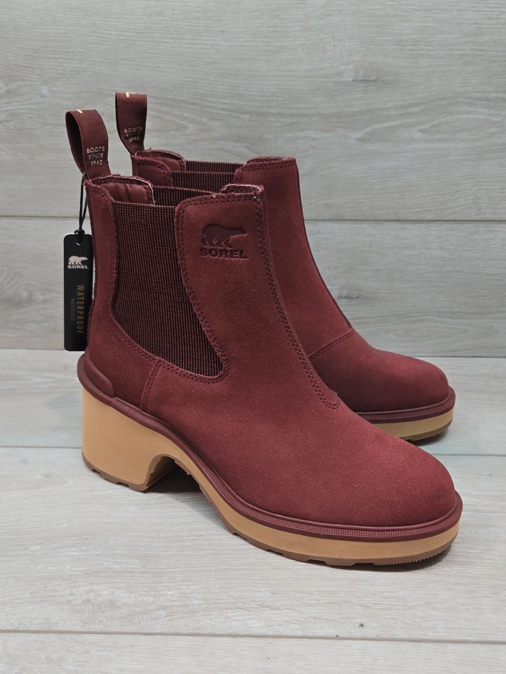 NWOT Sorel Women's Waterproof Burgundy Platform Heels Suede Boots Shoes 7.5